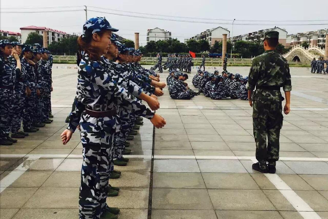 青少年国防教育