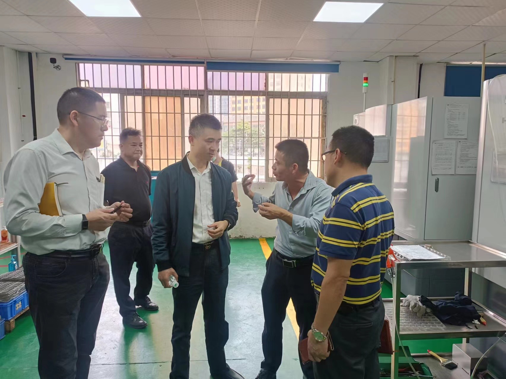熱烈歡迎區(qū)政府領導帶隊走訪企業(yè)，鼓勵數(shù)字化轉型！
